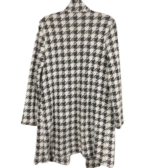 Melloday: black and gray, long sleeve cardigan. Medium. Pre-owned - Picture 2 of 10